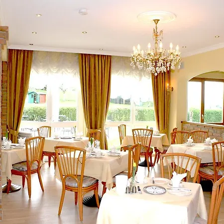 Schoenblick Мини-отель Меерсбург