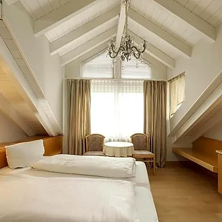 Schoenblick 여관 3*